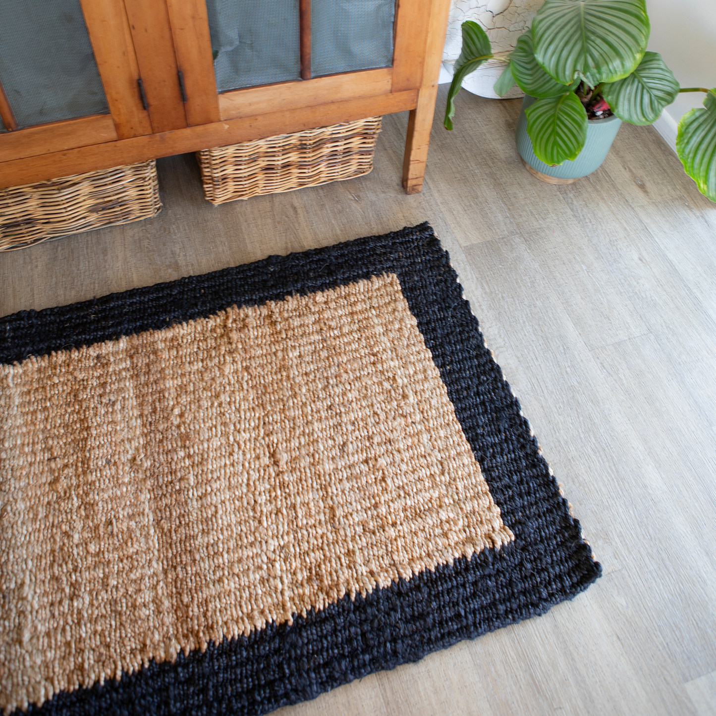 Woven-Border Jute Mats - Natural/Black