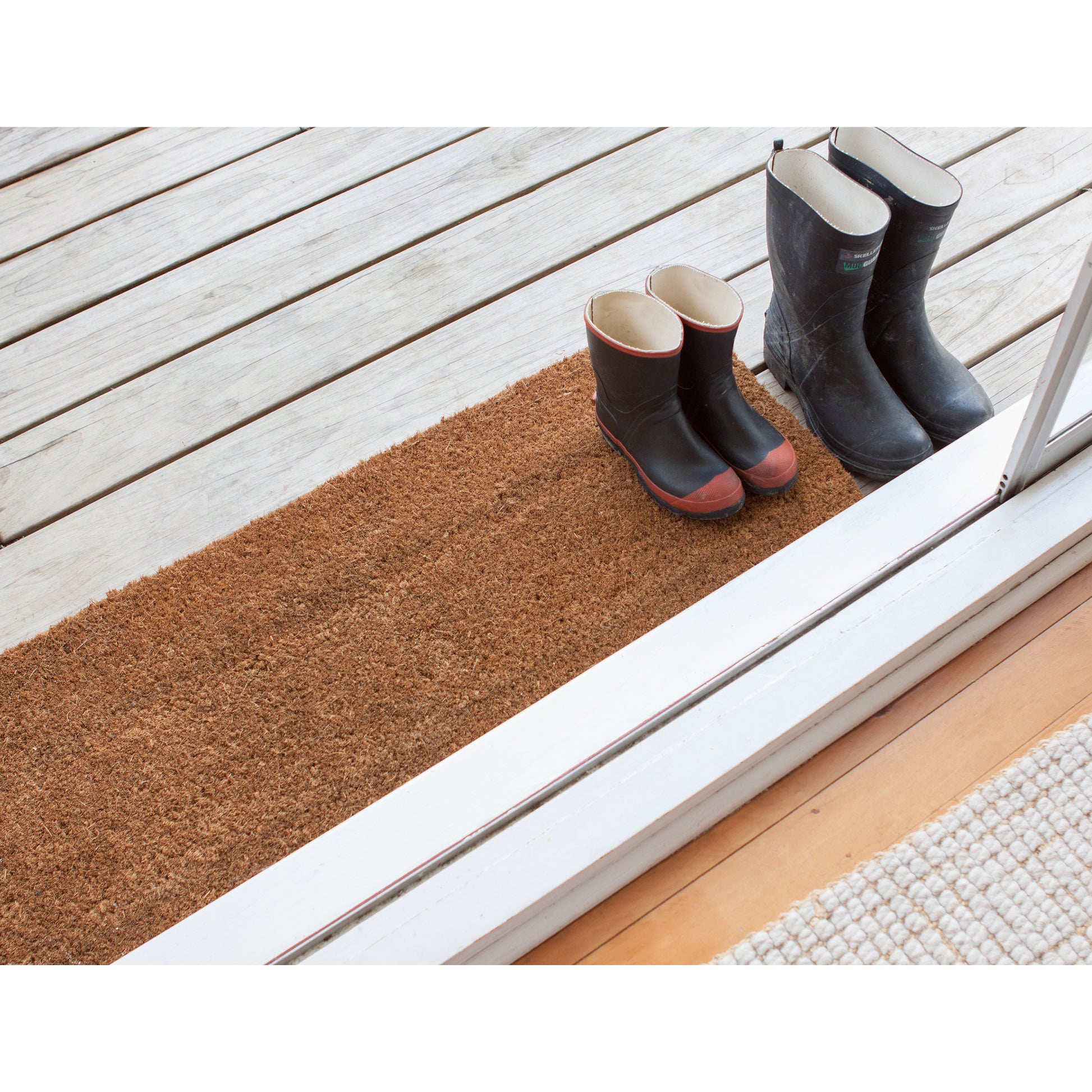 100% Natural Coconut Fibre (Coir). Keep the mud and dirt at the doorstep. These tough door mats are very hard-wearing and have a thick bristle to brush. The best for the job. Made in India. Available in 7 sizes.